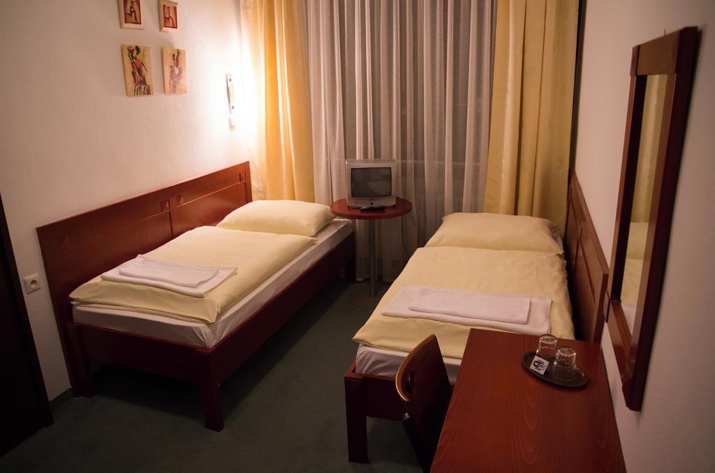 Hotel Bothe โปวาซกา บริสตริซา ภายนอก รูปภาพ