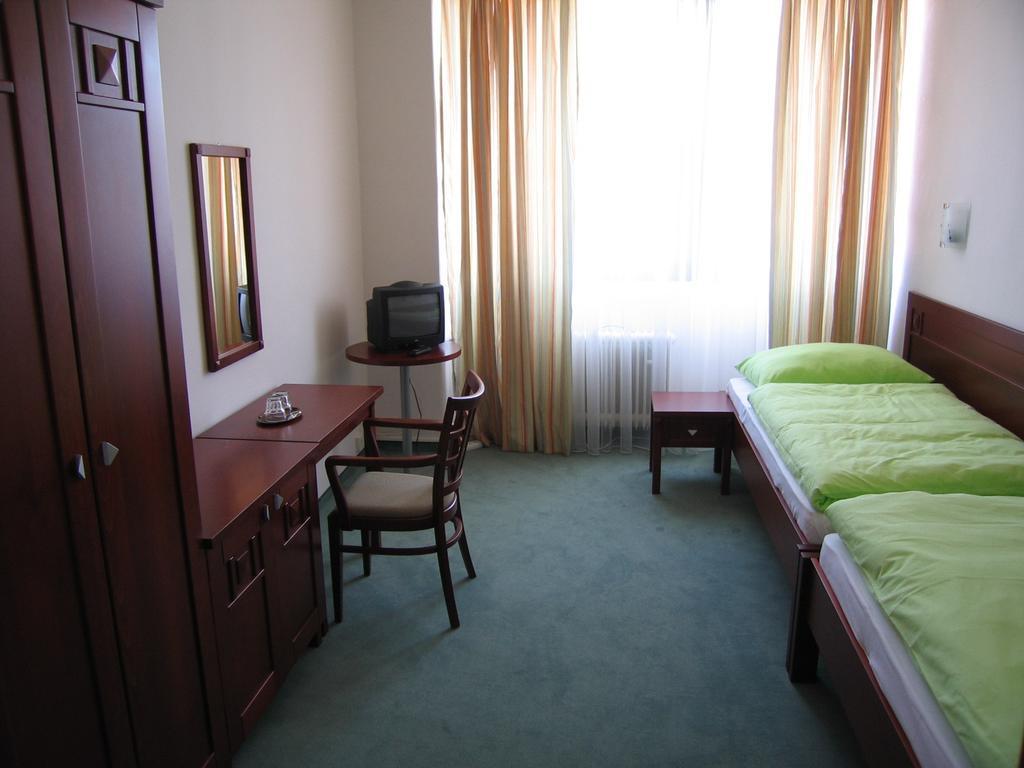 Hotel Bothe โปวาซกา บริสตริซา ภายนอก รูปภาพ