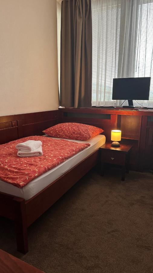 Hotel Bothe โปวาซกา บริสตริซา ภายนอก รูปภาพ