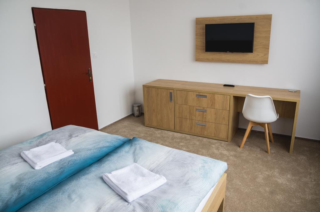 Hotel Bothe โปวาซกา บริสตริซา ภายนอก รูปภาพ